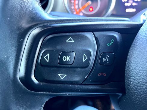 Used 2018 Jeep Wrangler Sport image 19