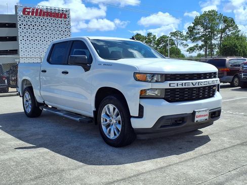 Used 2020 Chevrolet Silverado 1500 Custom w/ Custom Value Package RWD image 2