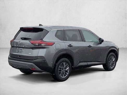 Used 2023 Nissan Rogue S image 5