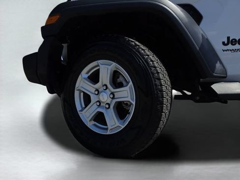 Used 2022 Jeep Wrangler Unlimited Sport AWD/4WD image 37