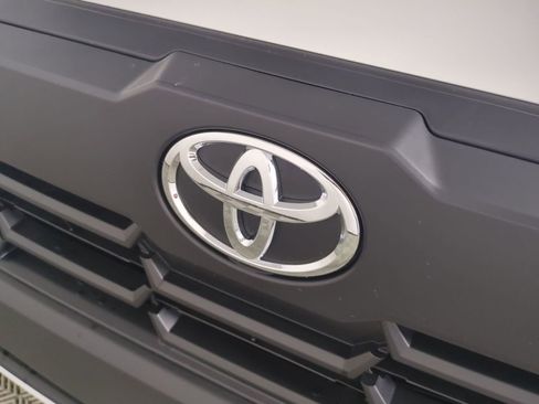 Used 2026 Toyota Corolla Cross L image 13