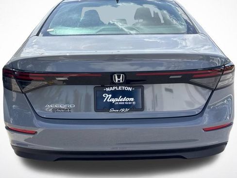 Used 2025 Honda Accord SE image 17