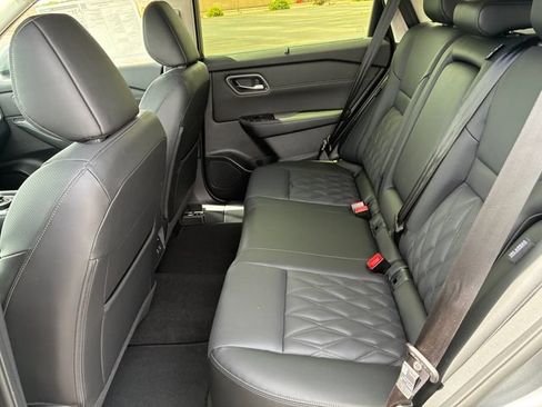 New 2026 Nissan Rogue Platinum w/ Platinum Premium Package AWD/4WD image 30