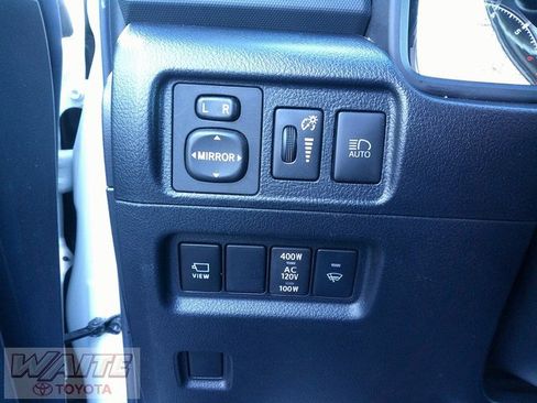 Used 2022 Toyota 4Runner Limited image 18