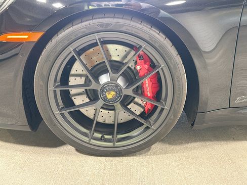 Certified 2025 Porsche 911 Carrera 4 GTS AWD/4WD image 39