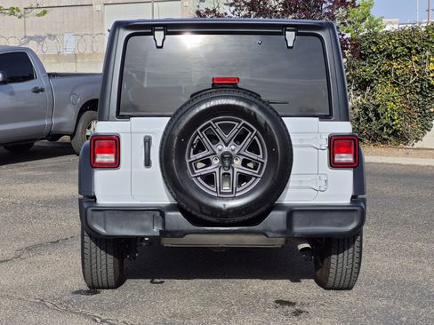 Used 2025 Jeep Wrangler Unlimited Sport AWD/4WD image 6