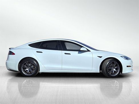 Used 2022 Tesla Model S image 3