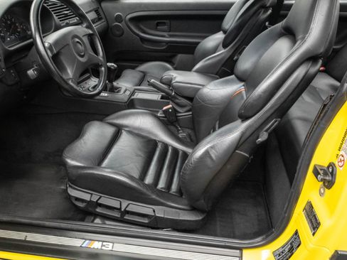 Used 1995 BMW M3 Coupe RWD image 9