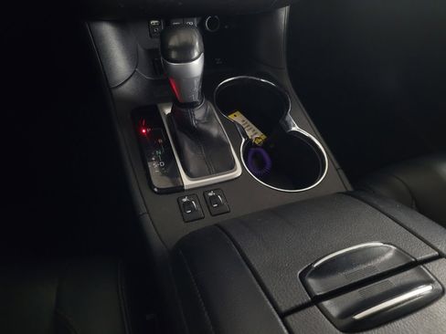 Used 2017 Toyota Highlander XLE image 26