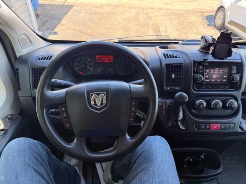 Used 2021 RAM ProMaster 3500 w/ Premium Appearance Group image 12