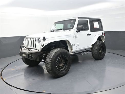 Used 2020 Jeep Wrangler Sport image 3