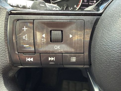 Used 2021 Nissan Rogue S AWD/4WD image 12