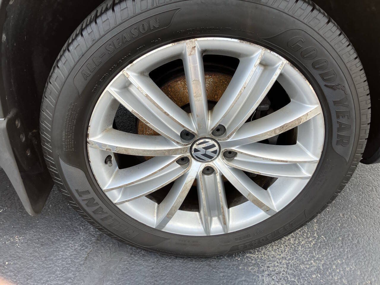 Used 2010 Volkswagen Tiguan SE AWD/4WD image 27
