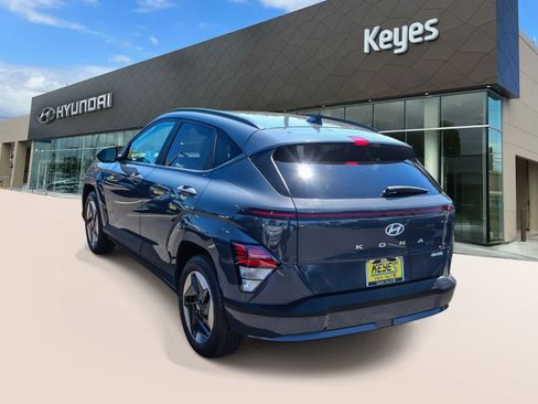Certified 2024 Hyundai Kona SEL FWD image 7