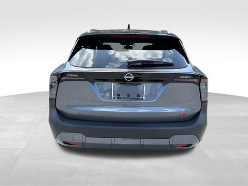 Used 2025 Nissan Kicks SR w/ SR Premium Package FWD image 7
