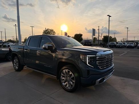 Used 2024 GMC Sierra 1500 Denali AWD/4WD image 17