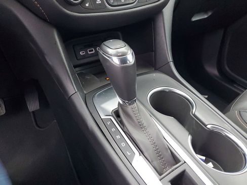 Used 2019 Chevrolet Equinox Premier FWD image 18