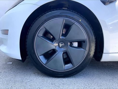 Used 2023 Tesla Model 3 Standard Range RWD image 8