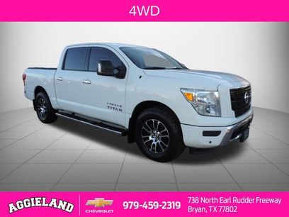 Used 2021 Nissan Titan SV w/ SV Convenience Package