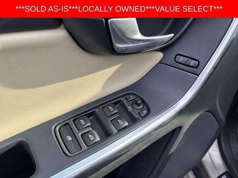 Used 2016 Volvo XC60 T5 Platinum w/ Climate Package image 11