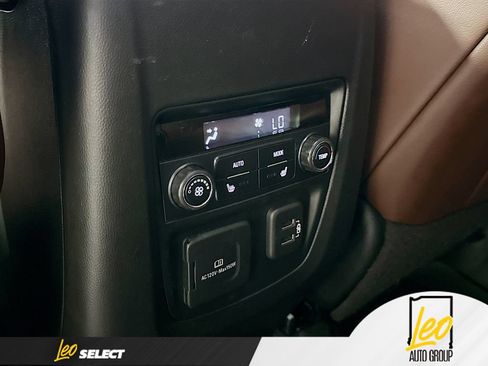 Used 2021 Buick Enclave Avenir w/ Avenir Technology Package AWD/4WD image 30