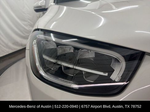 Used 2022 Mercedes-Benz GLC 300 4MATIC image 11