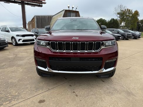 New 2025 Jeep Grand Cherokee L Limited w/ Luxury Tech Group II AWD/4WD image 2