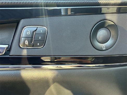 Used 2021 Lincoln Nautilus Reserve image 21