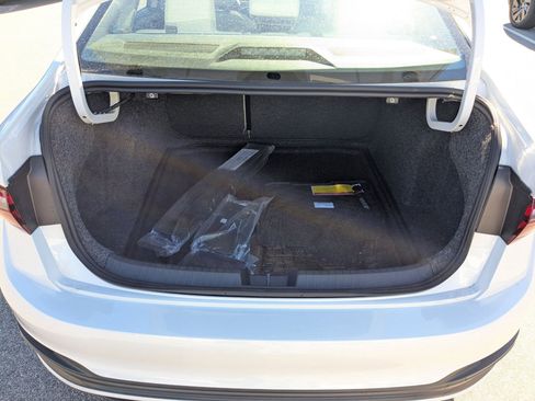 New 2026 Volkswagen Jetta SE image 30