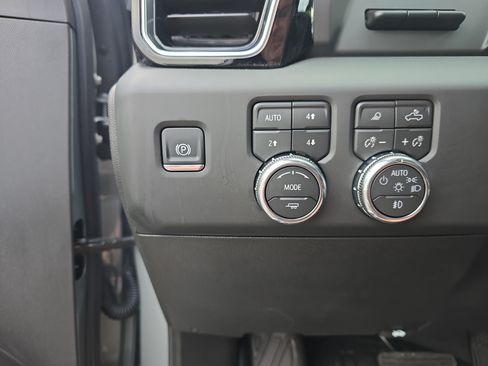 Used 2026 GMC Sierra 2500 Denali Ultimate AWD/4WD image 31