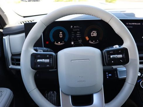 Used 2025 Hyundai Santa Fe SEL AWD/4WD image 19
