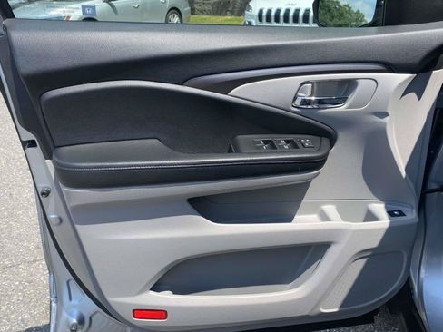 Used 2017 Honda Pilot EX image 24