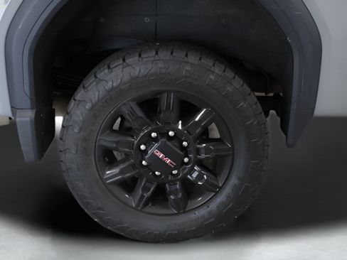Used 2025 GMC Sierra 2500 AT4 w/ Technology Package AWD/4WD image 37