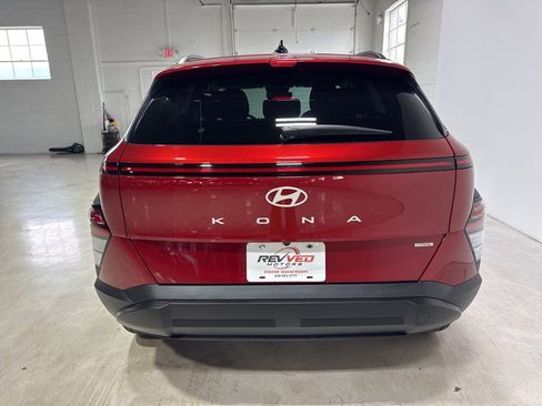 Used 2025 Hyundai Kona SEL AWD/4WD image 6