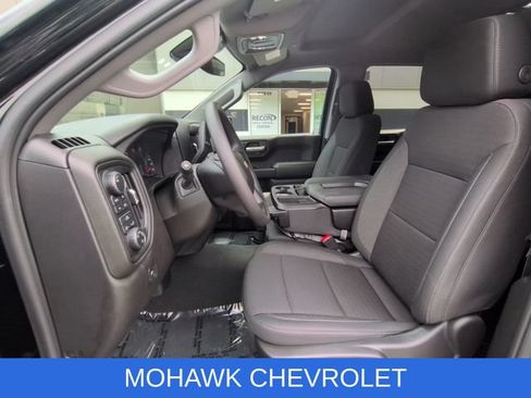 Certified 2025 Chevrolet Silverado 1500 Custom AWD/4WD image 19