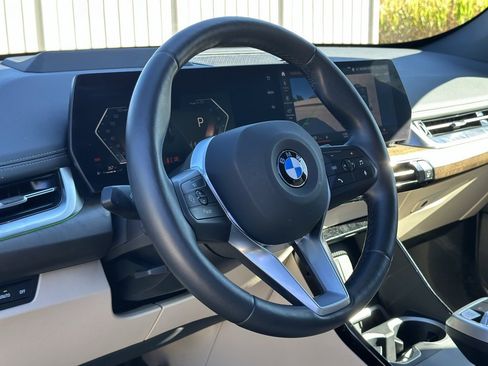Used 2023 BMW X1 xDrive28i w/ Premium Package image 19
