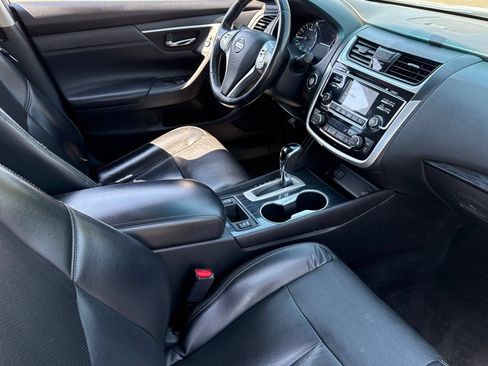 Used 2018 Nissan Altima 2.5 SL FWD image 15
