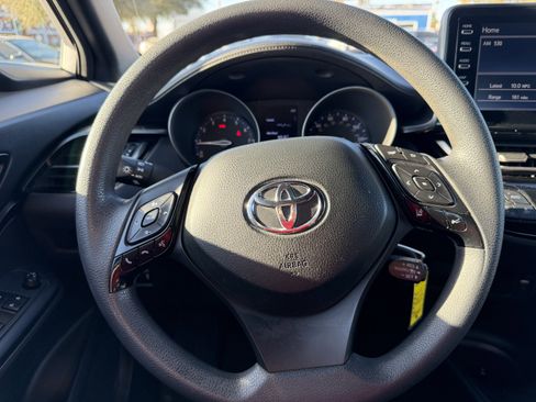 Used 2019 Toyota C-HR XLE image 13