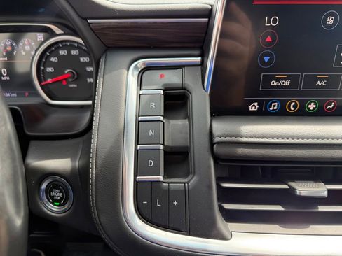 Used 2021 Chevrolet Tahoe Z71 w/ Z71 Off-Road Package AWD/4WD image 29
