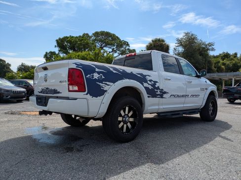 Used 2017 RAM 1500 Classic SLT AWD/4WD image 4