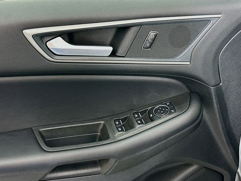 Used 2024 Ford Edge SEL image 15