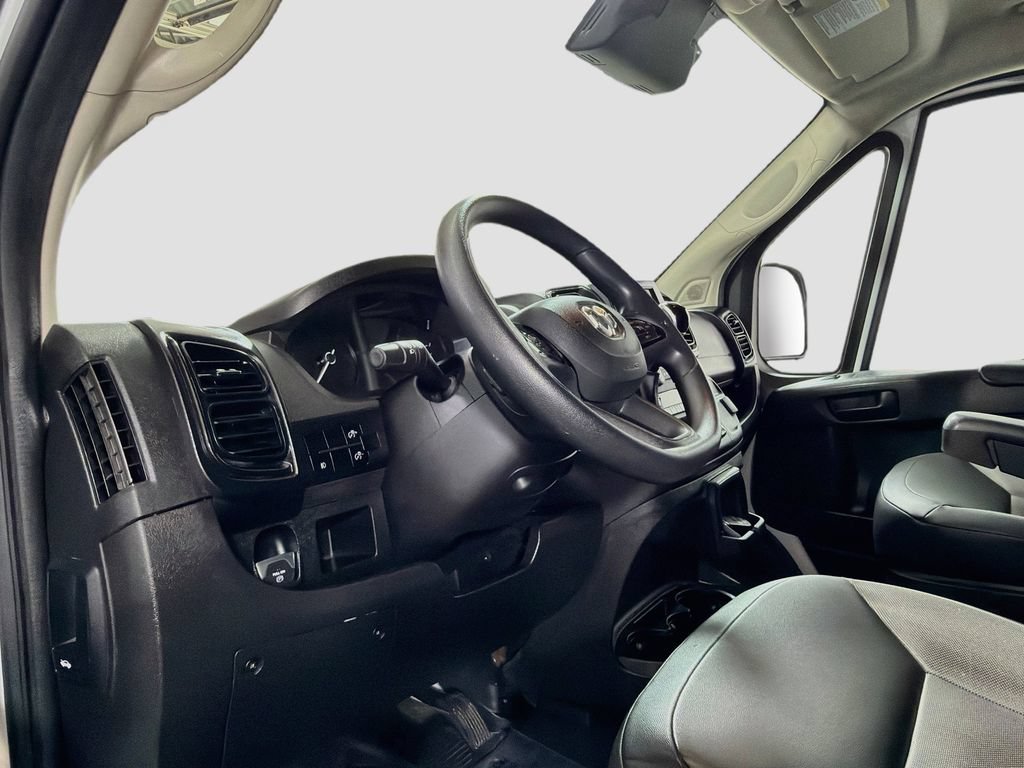 Used 2025 RAM ProMaster 2500 w/ Convenience Group FWD image 11