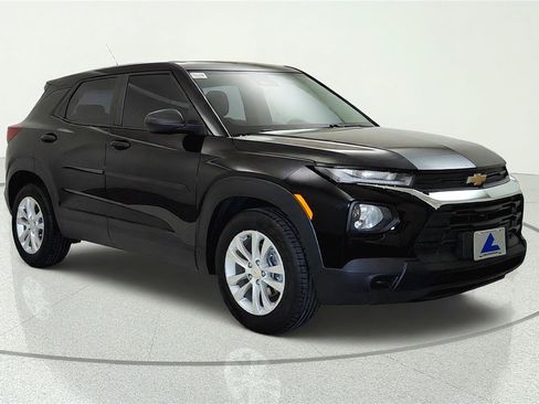Used 2022 Chevrolet TrailBlazer LS FWD image 1