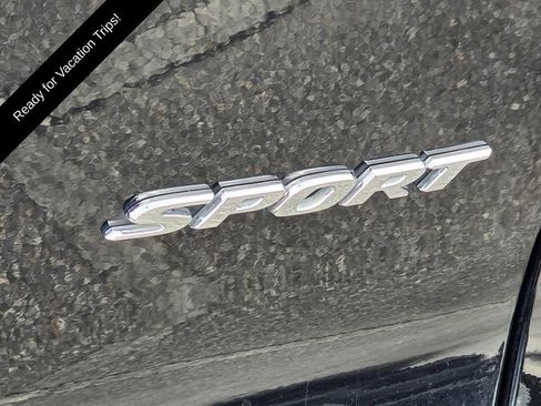 Used 2022 Honda Pilot Sport image 32