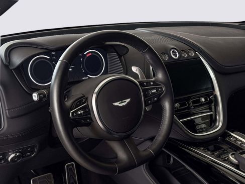 Used 2024 Aston Martin DBX image 24