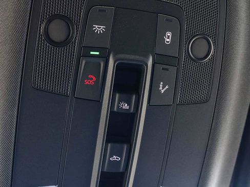 Used 2025 Audi Q3 2.0T Premium image 41