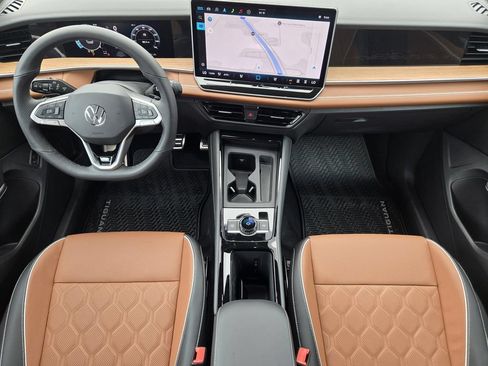 New 2026 Volkswagen Tiguan SEL R-Line AWD/4WD image 26