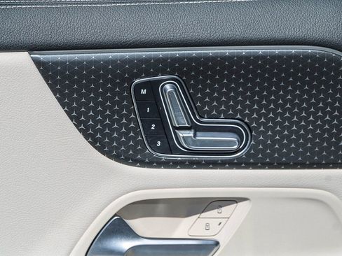Certified 2025 Mercedes-Benz GLA 250 image 21