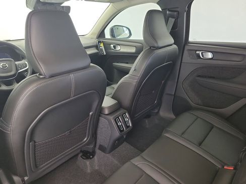 New 2026 Volvo XC40 B4 Core image 14