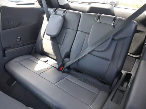 New 2025 Ford Explorer Active w/ Active Comfort Package image 33